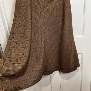 Vintage 1990s or Y2k East 5th light brown plaid midi skirt